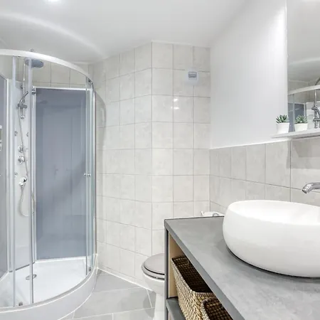 J-mo - - Moderne Et Chaleureux شقة ماني لو أونغر